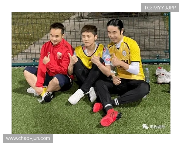 路人偶遇足球明星惊喜瞬间视频记录生活中的意外快乐与感动 路人偶遇足球明星惊喜瞬间视频记录生活中的意外快乐与感动