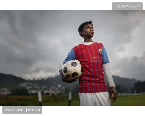 追逐足球梦想的少年男孩与海外明星的故事 追逐足球梦想的少年男孩与海外明星的故事